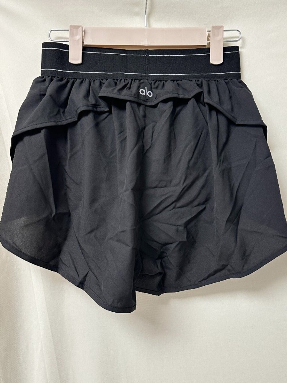 ALO Black Athletic Shorts / Yoga Shorts — Size M - Picture 2 of 2
